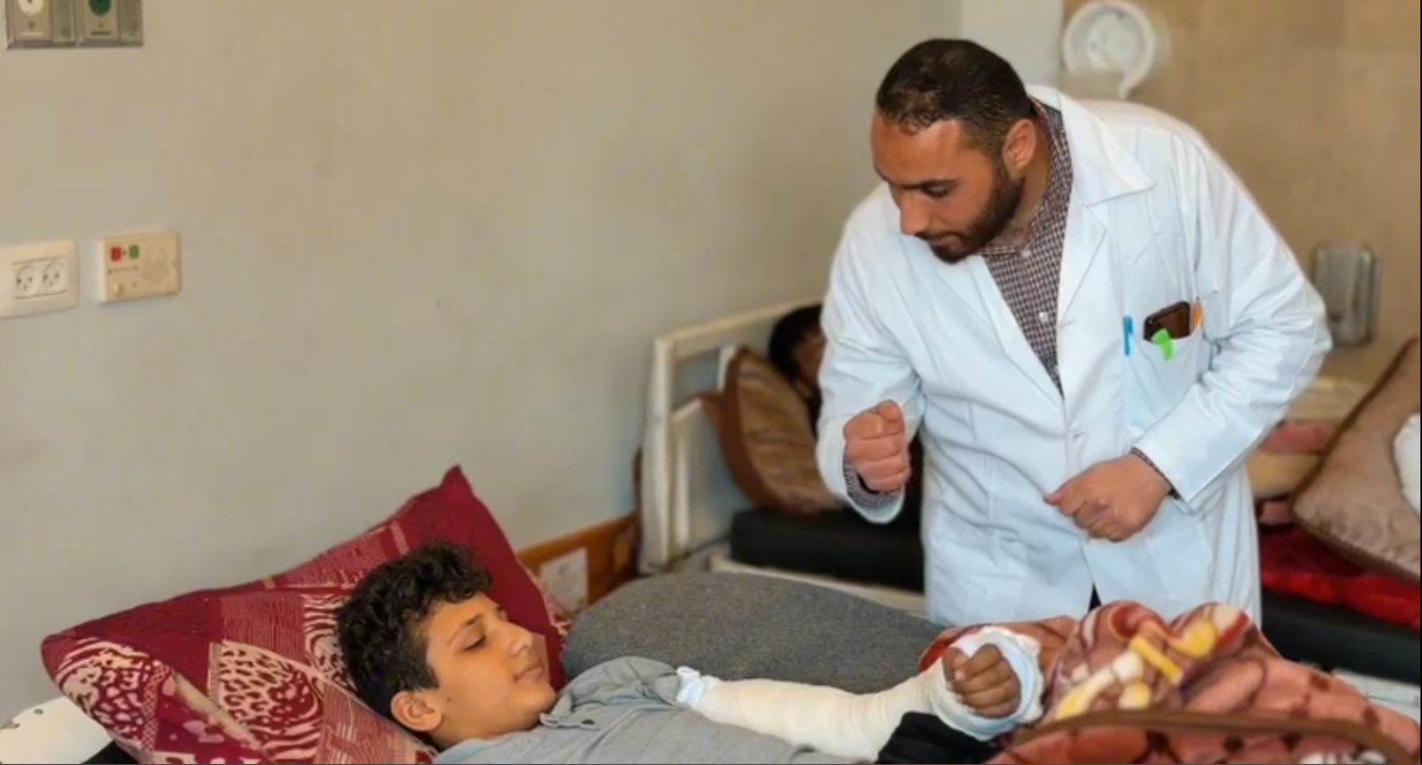 قافلة مستلزمات جراحة العظام والمواد الطبية الحرجة إلى غزة